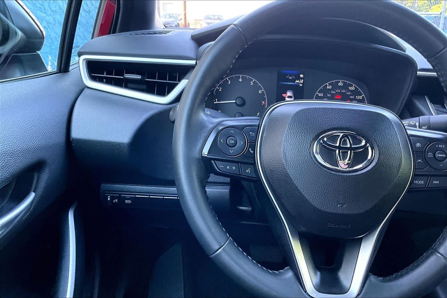 Used 2025 Ruby Flare Pearl Toyota SE image 23