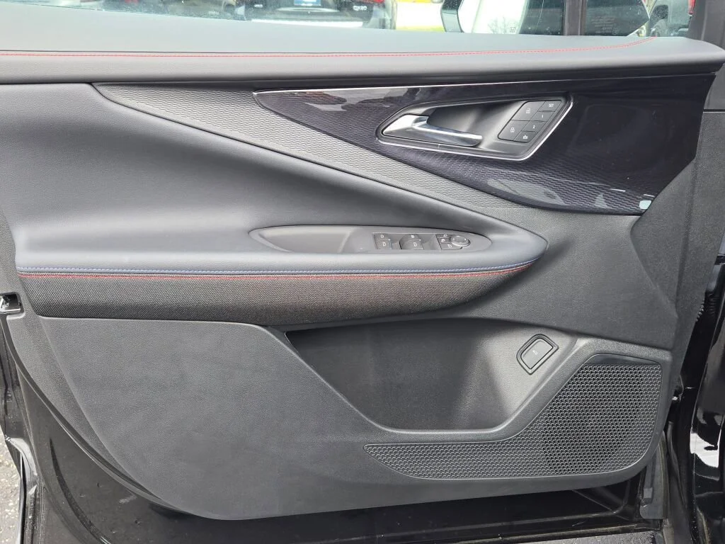 2025 Chevrolet Blazer EV RS - Photo 21