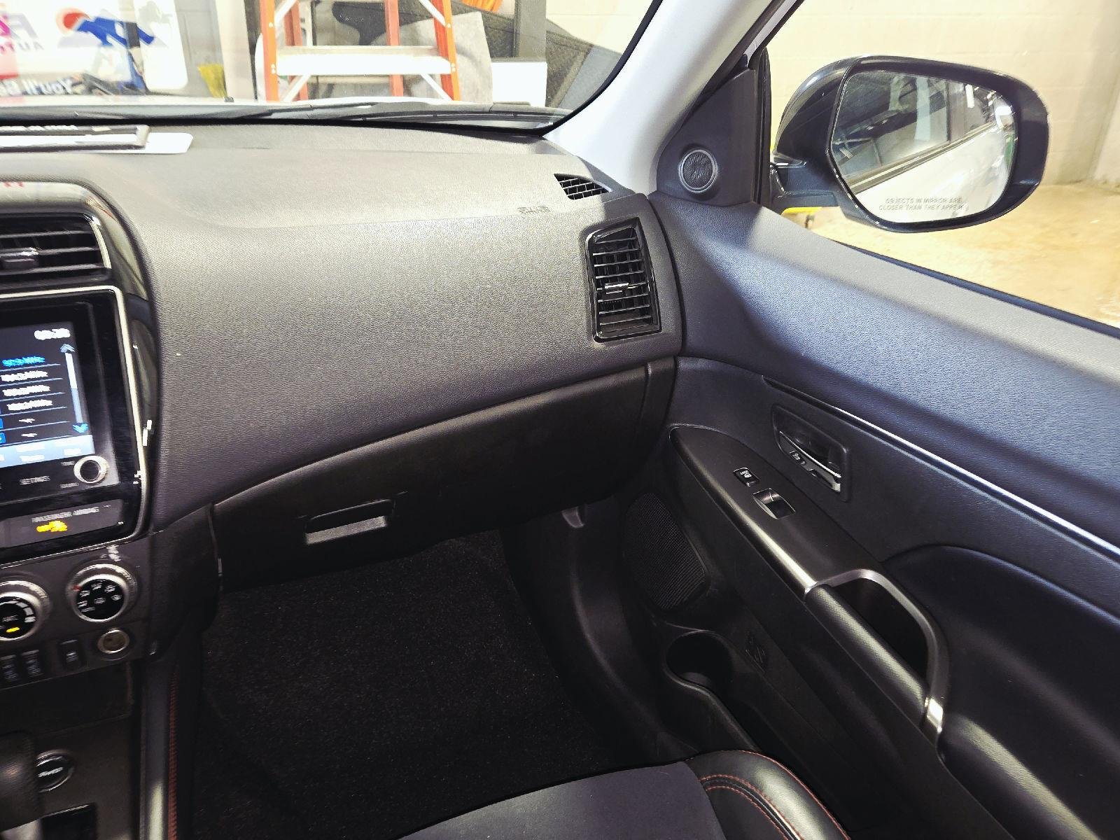 Used 2024 White Diamond Mitsubishi ES image 44