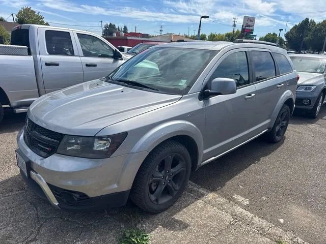 Used 2019 Billet Clearcoat Dodge Crossroad image 2