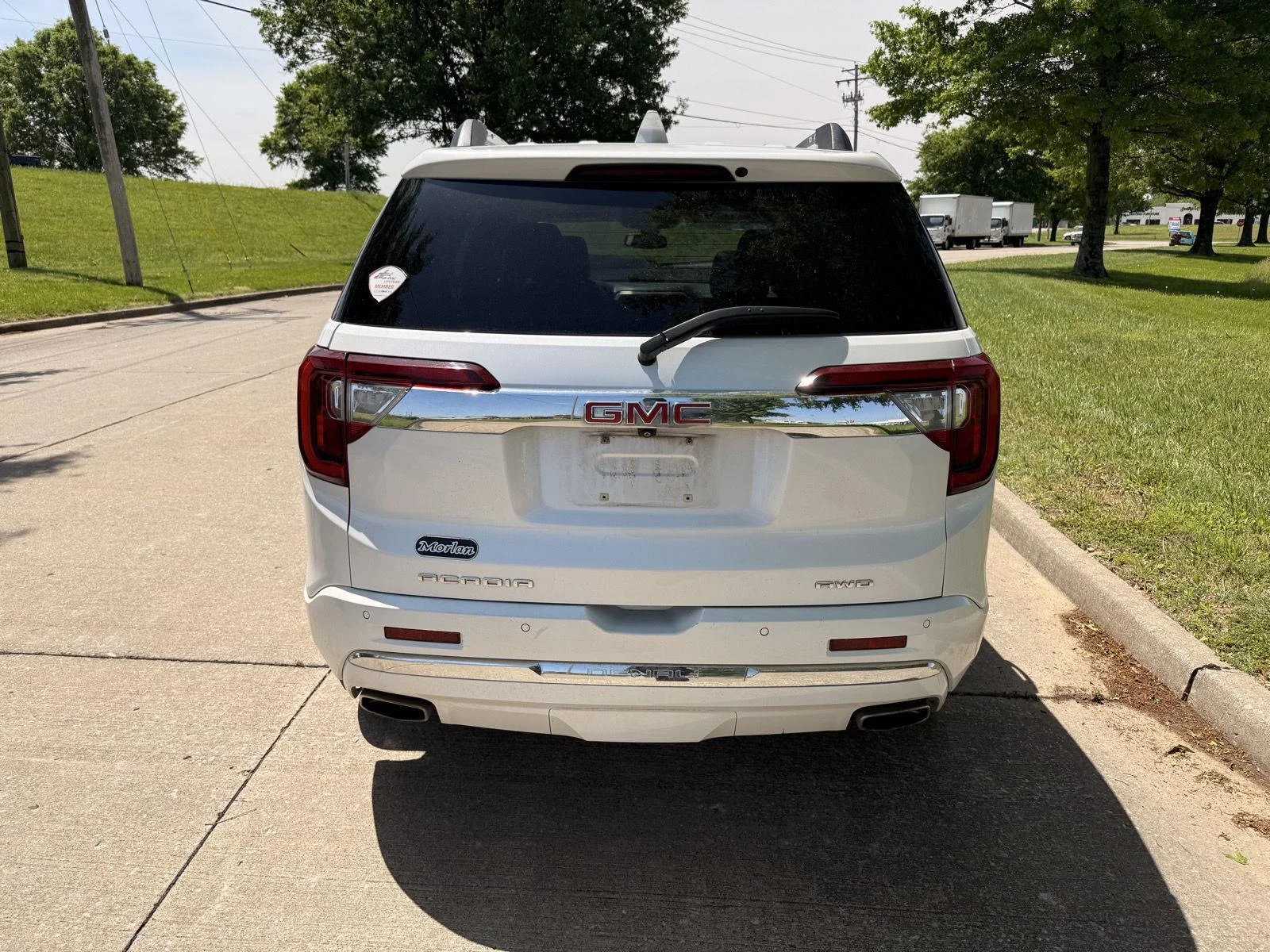 Used 2020 White Frost Tricoat GMC Denali image 4