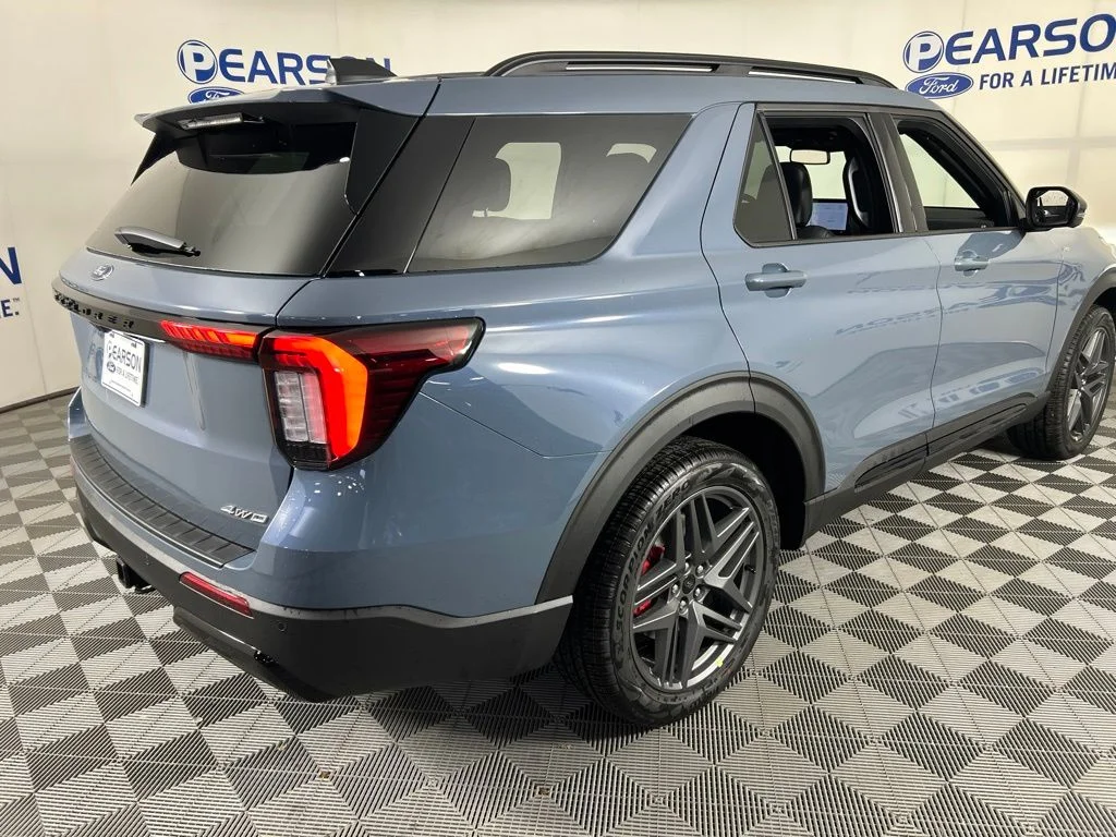 New 2026 Vapor Blue Metallic Ford ST-Line image 5