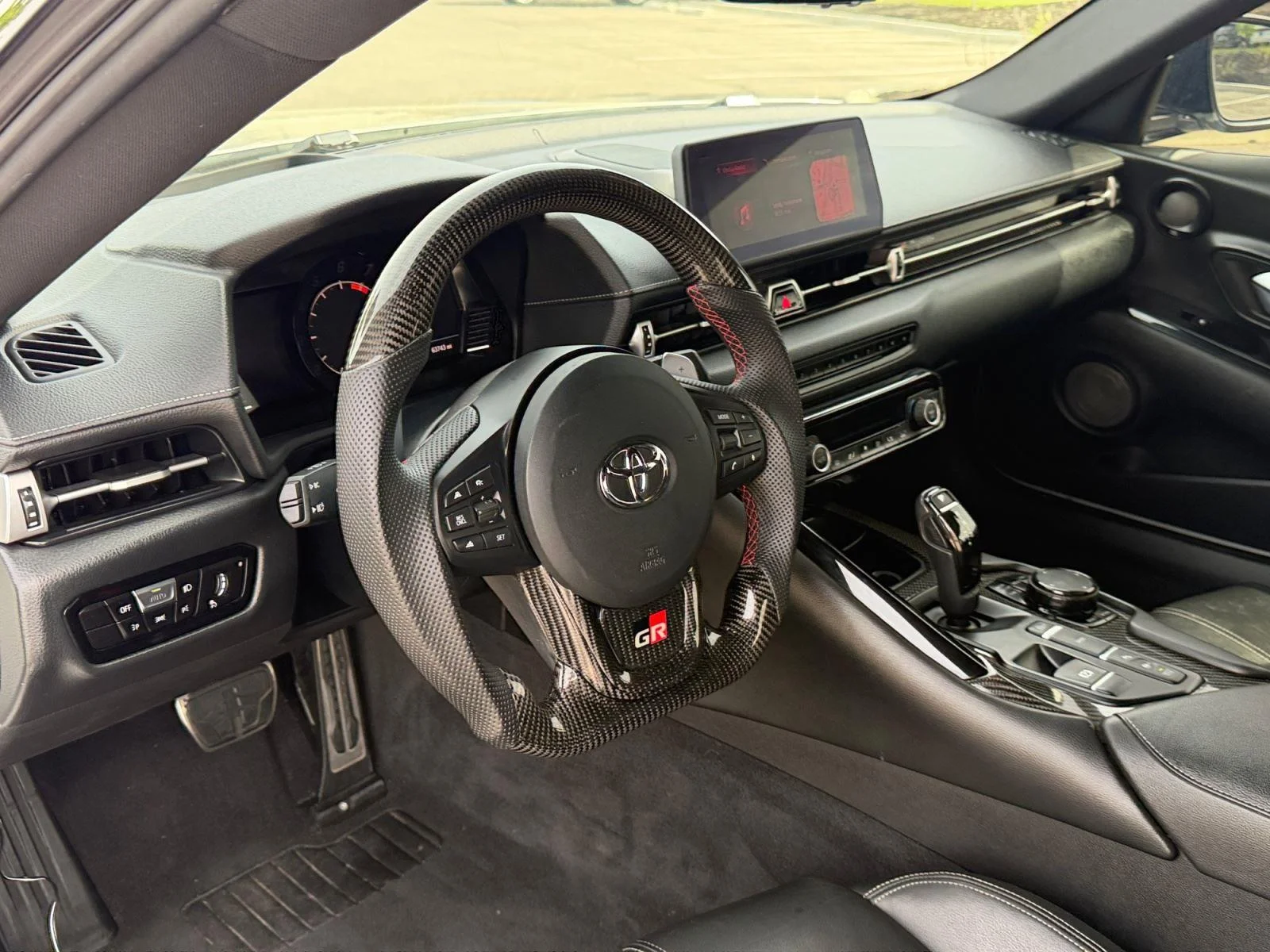 Used 2021  Toyota 3.0 Premium image 26