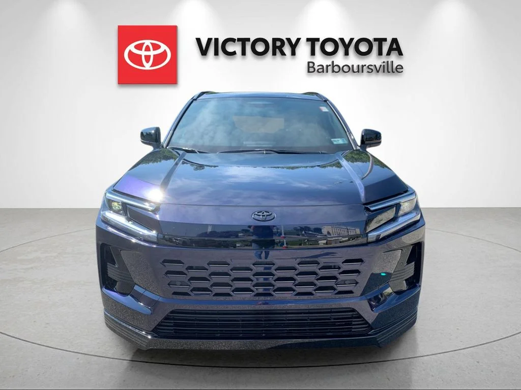 Used 2026  Toyota SE image 8