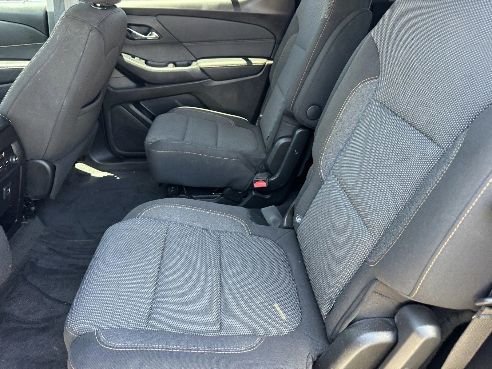 Used 2020 Mosaic Black Metallic Chevrolet LT Cloth image 12