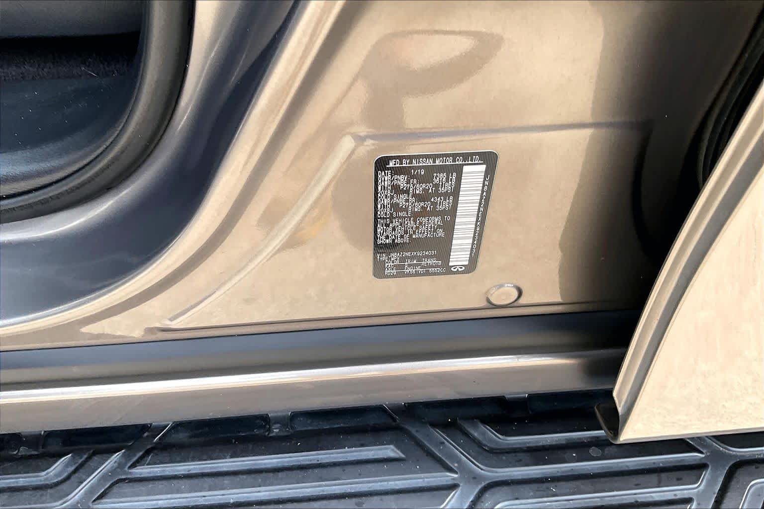 Used 2019 Smoky Quartz INFINITI LUXE image 34