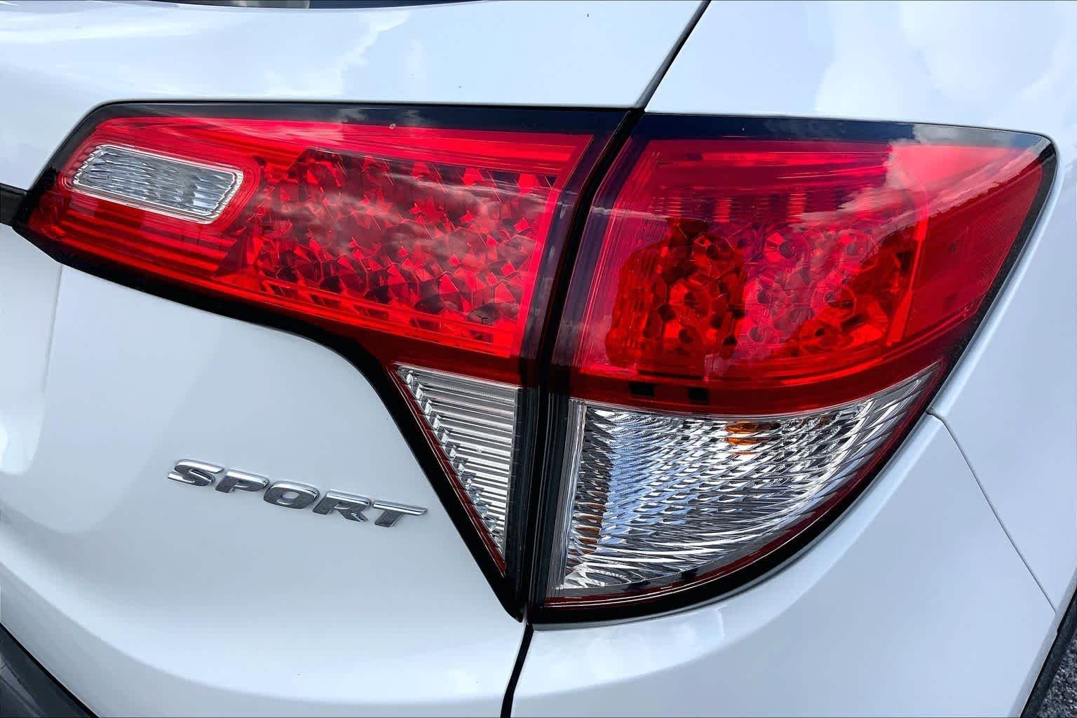 Used 2022 Platinum White Pearl Honda Sport image 30