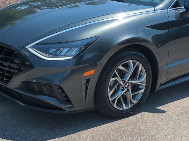 Used 2022 Portofino Gray Hyundai  image 9
