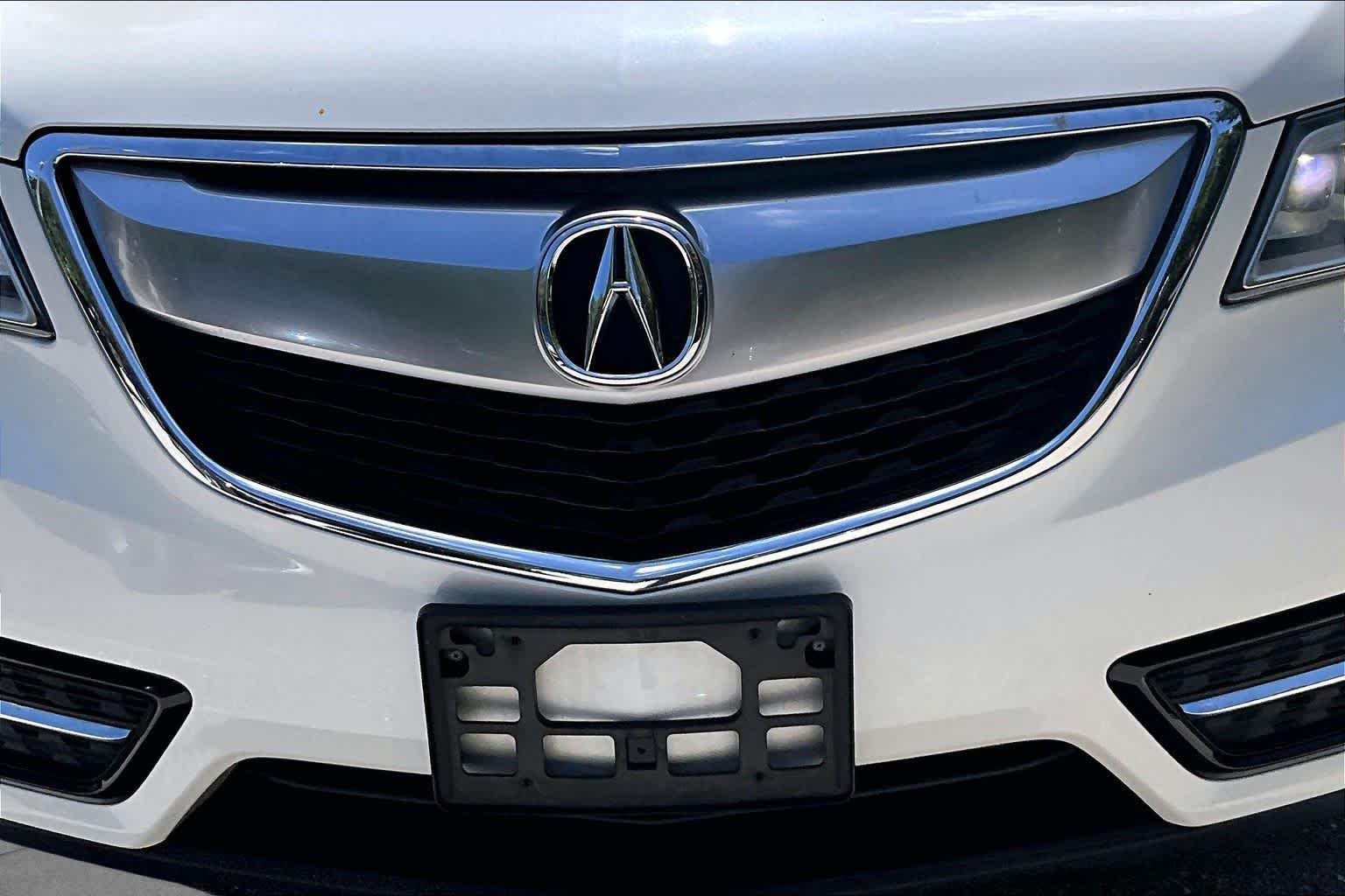 Used 2016 White Diamond Pearl Acura w/Tech image 30