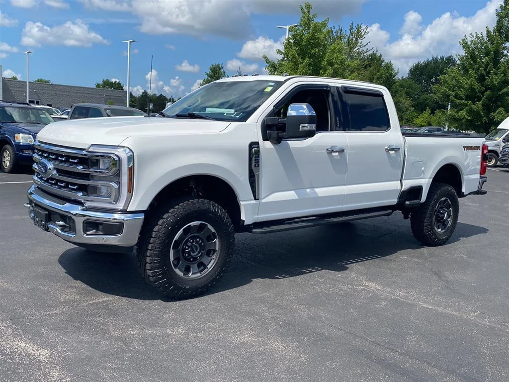 Used 2024 Star White Ford LARIAT image 7