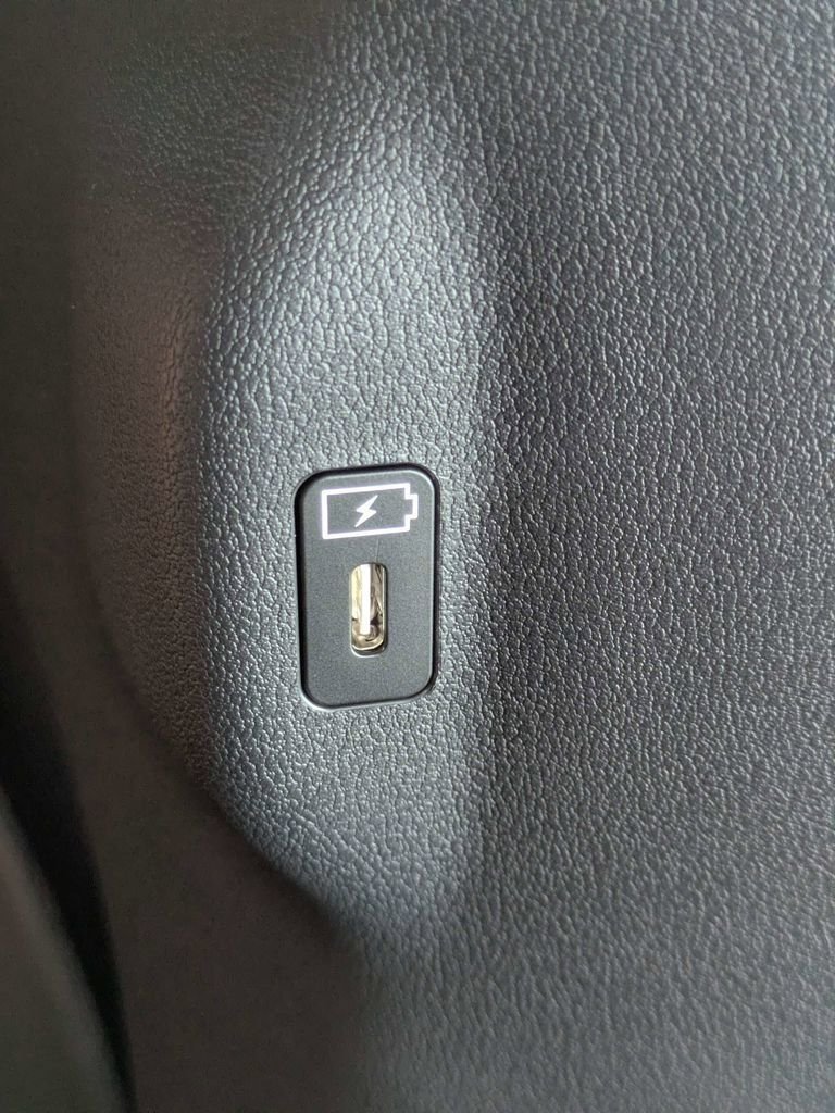 New 2027 Glacial White Kia EX image 15