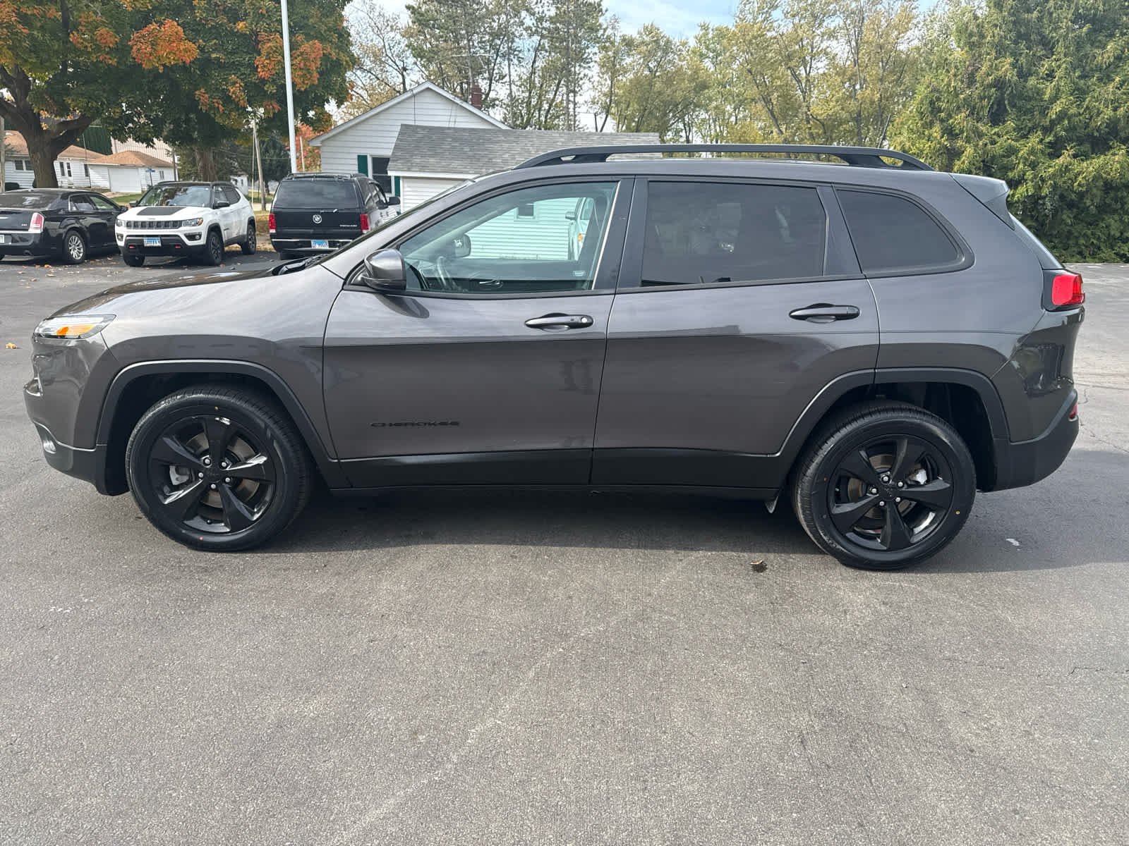 2018 Jeep Cherokee Limited photo 3