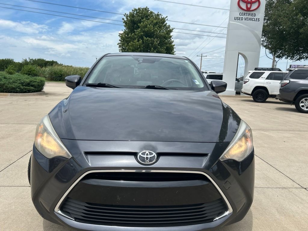 Used 2017 Gray Toyota Base image 2