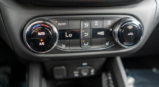 Used 2022 White Chevrolet RS image 26