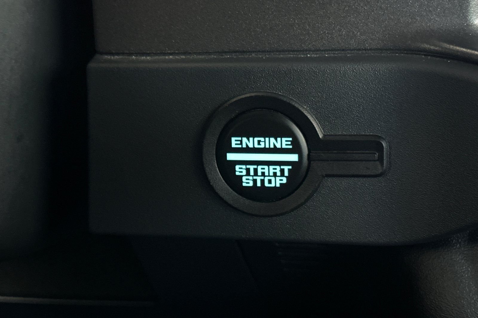 Used 2025 Gray Ford Badlands image 24