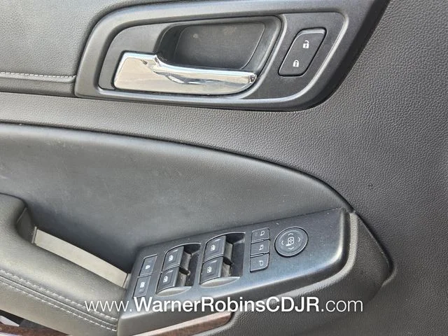 Used 2016 Silver GMC SLT image 31