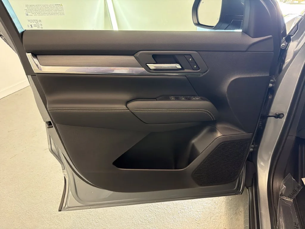 New 2027 Sterling Metallic GMC Elevation image 11