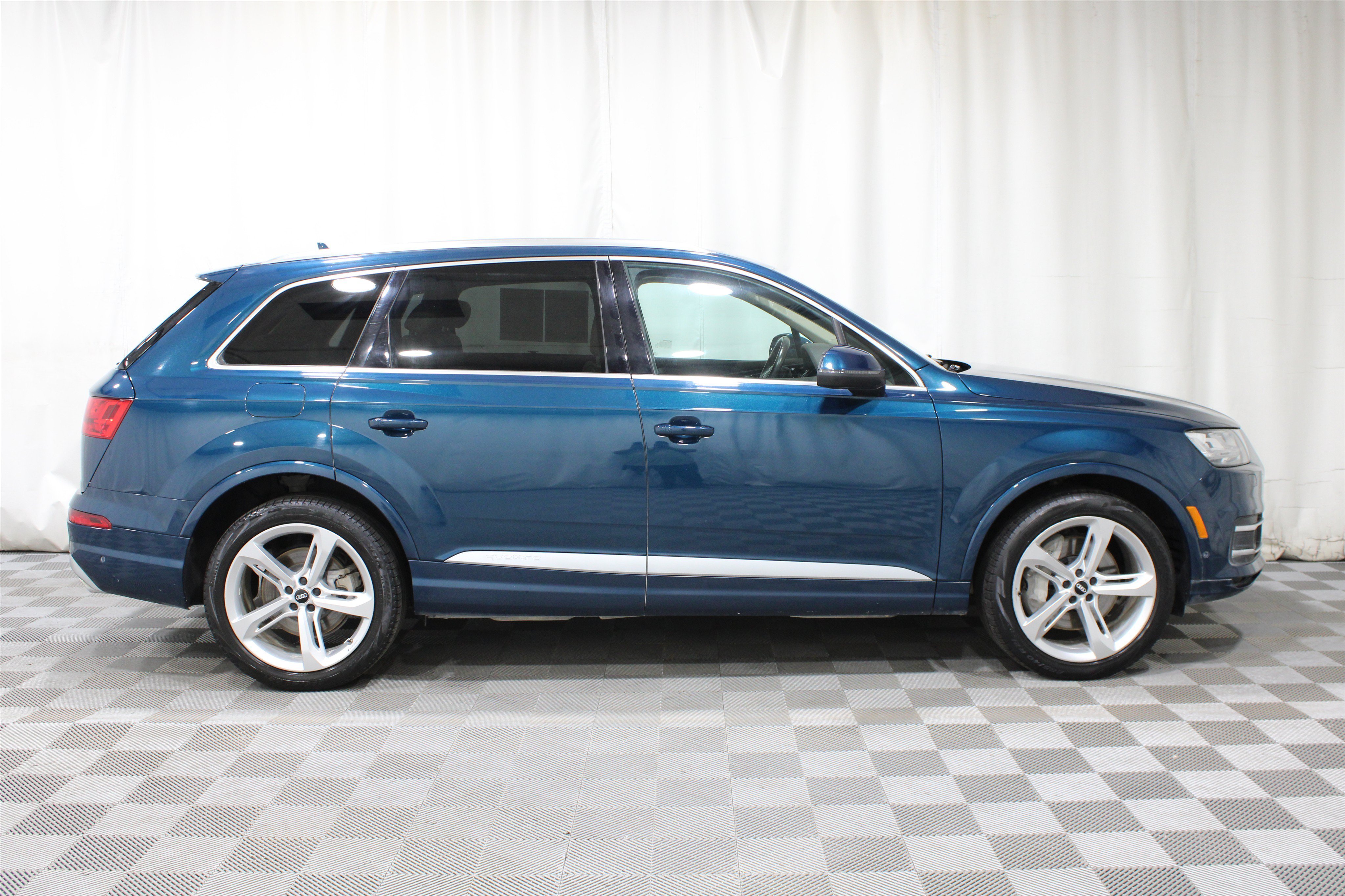 Used 2019 Navarra Blue Metallic Audi Prestige All-Wheel Drive image 35