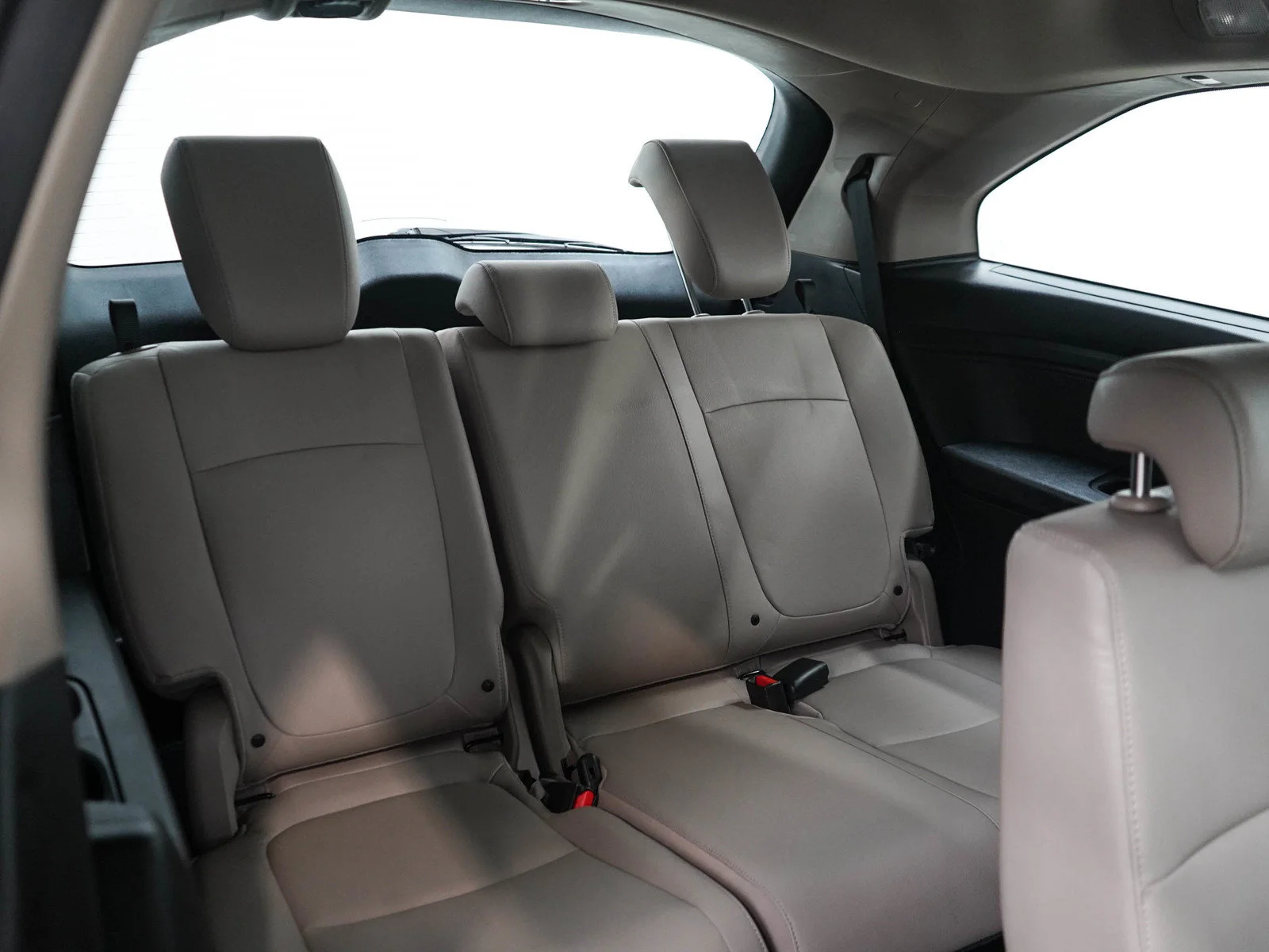Used 2018 Modern Steel Metallic Honda EXL w/ Nav image 13