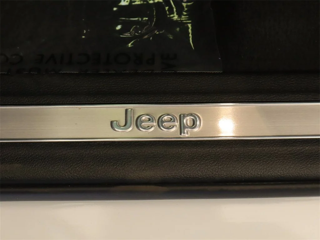 2023 Jeep Grand Cherokee Overland - Photo 23