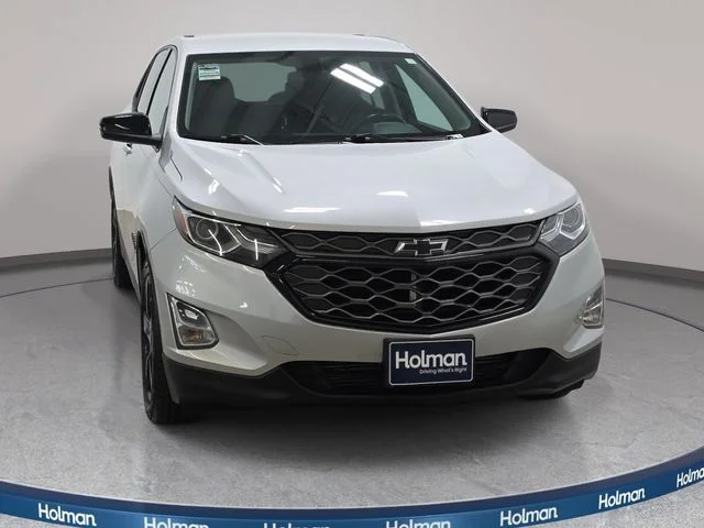 Used 2019 Silver Ice Metallic Chevrolet LT image 3