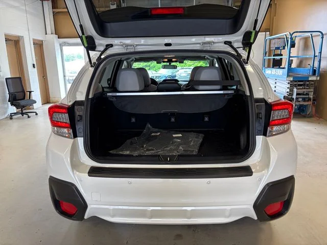 Used 2020 White Subaru Limited image 25