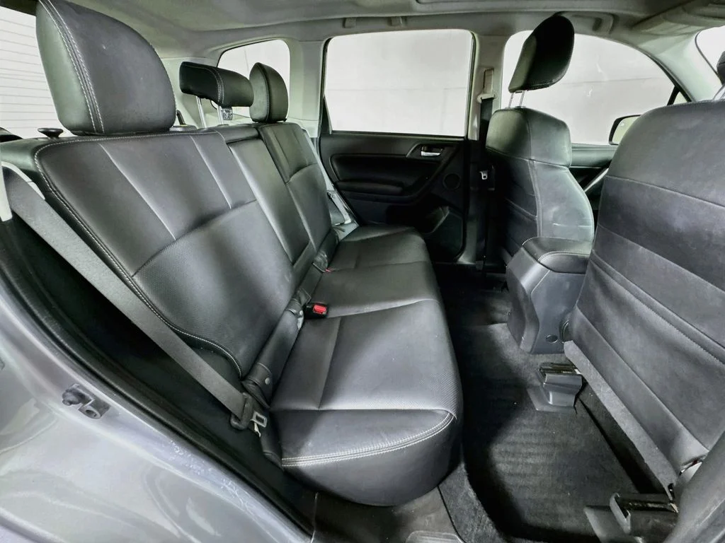 Used 2015 Silver Subaru 2.5i Touring image 34