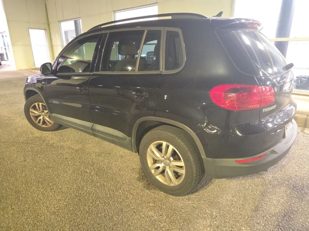 Used 2017 Volkswagen Tiguan S with VIN WVGAV7AX7HK026343 for sale in Hoover, AL