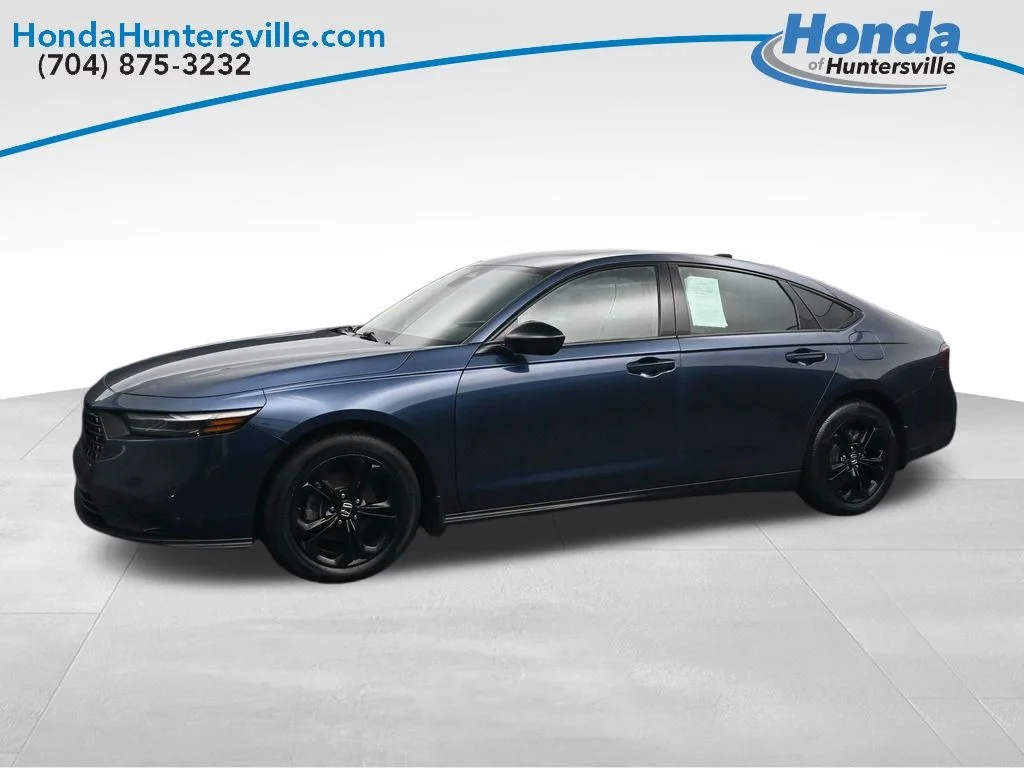 Used 2025  Honda SE image 5