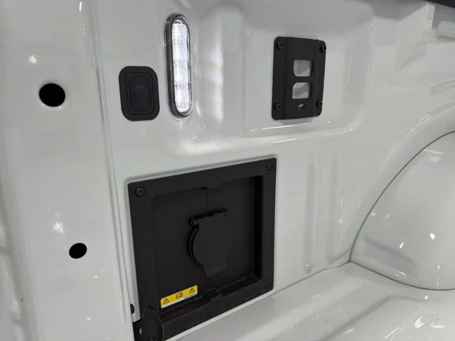 New 2026 Oxford White Ford XLT image 35