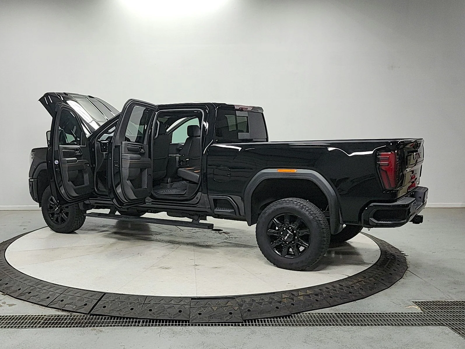 Used 2024 Black GMC AT4 image 13