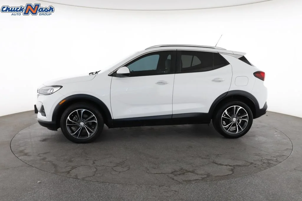 Used 2022 SUMMIT WHITE Buick Essence image 7