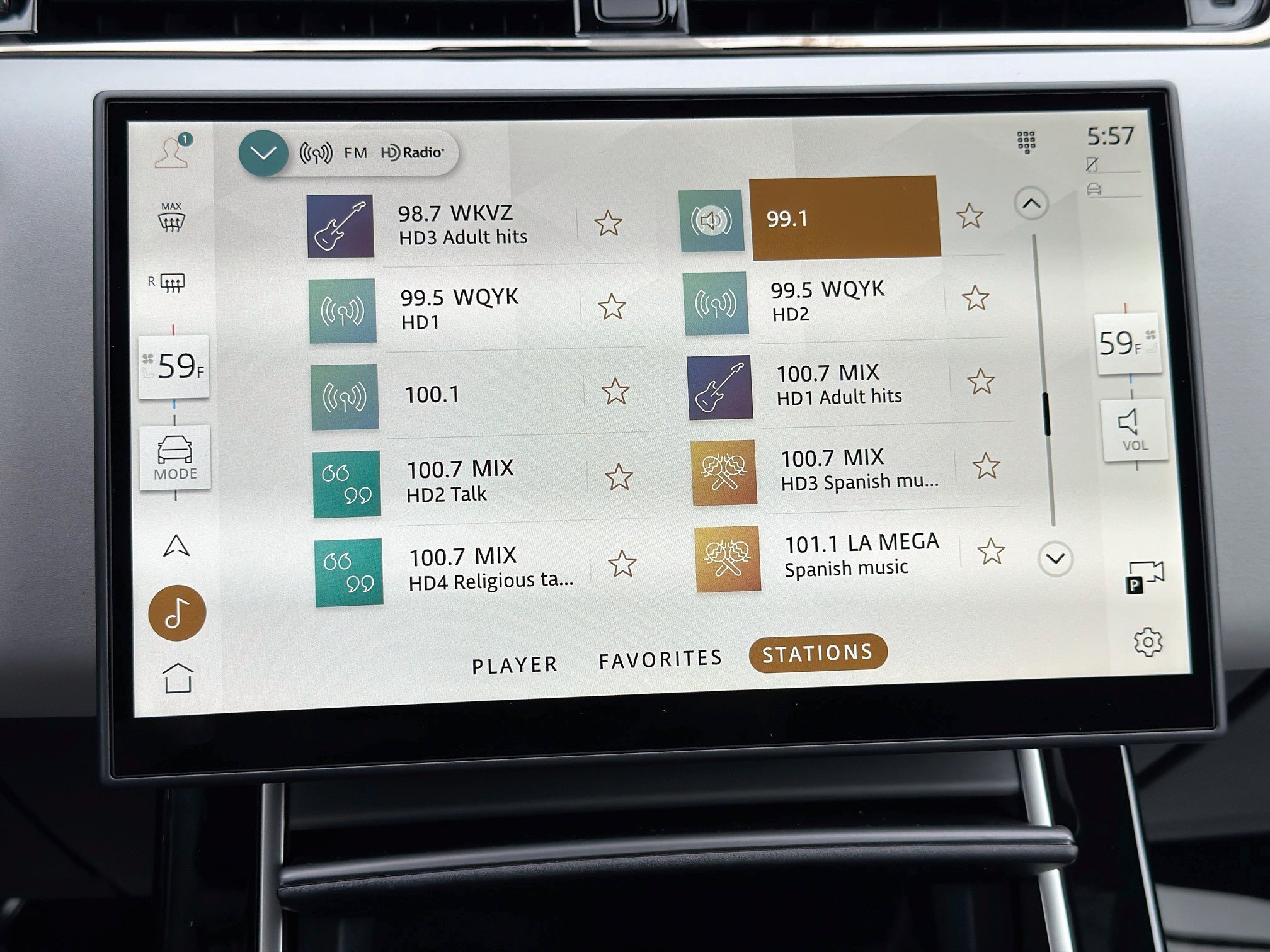 New 2026 Fuji White Land Rover Core S image 31