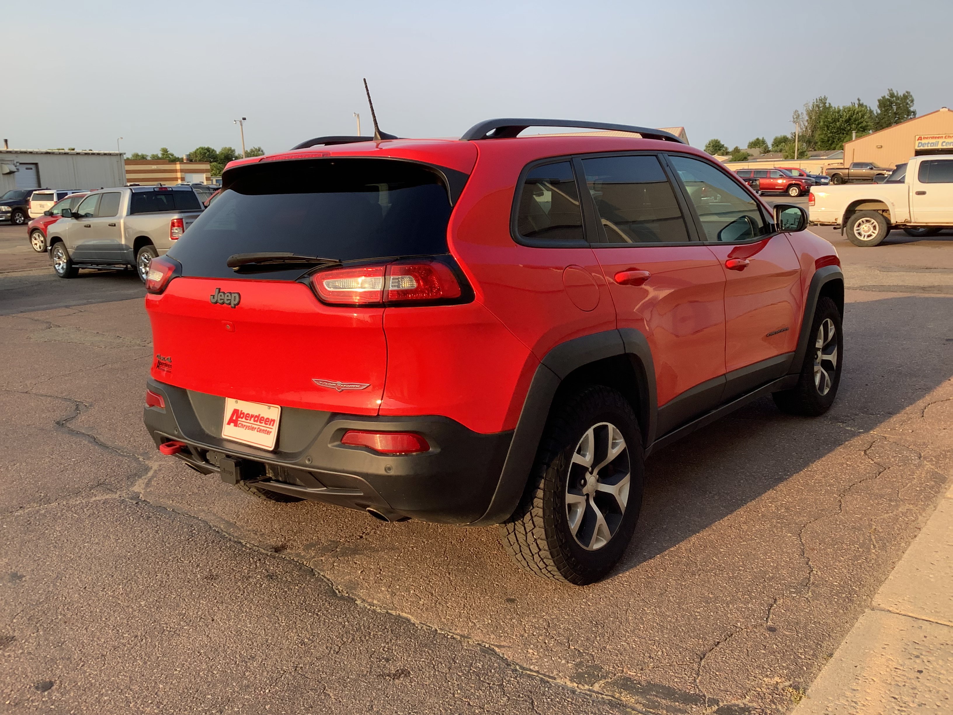 2018 Jeep Cherokee photo 4
