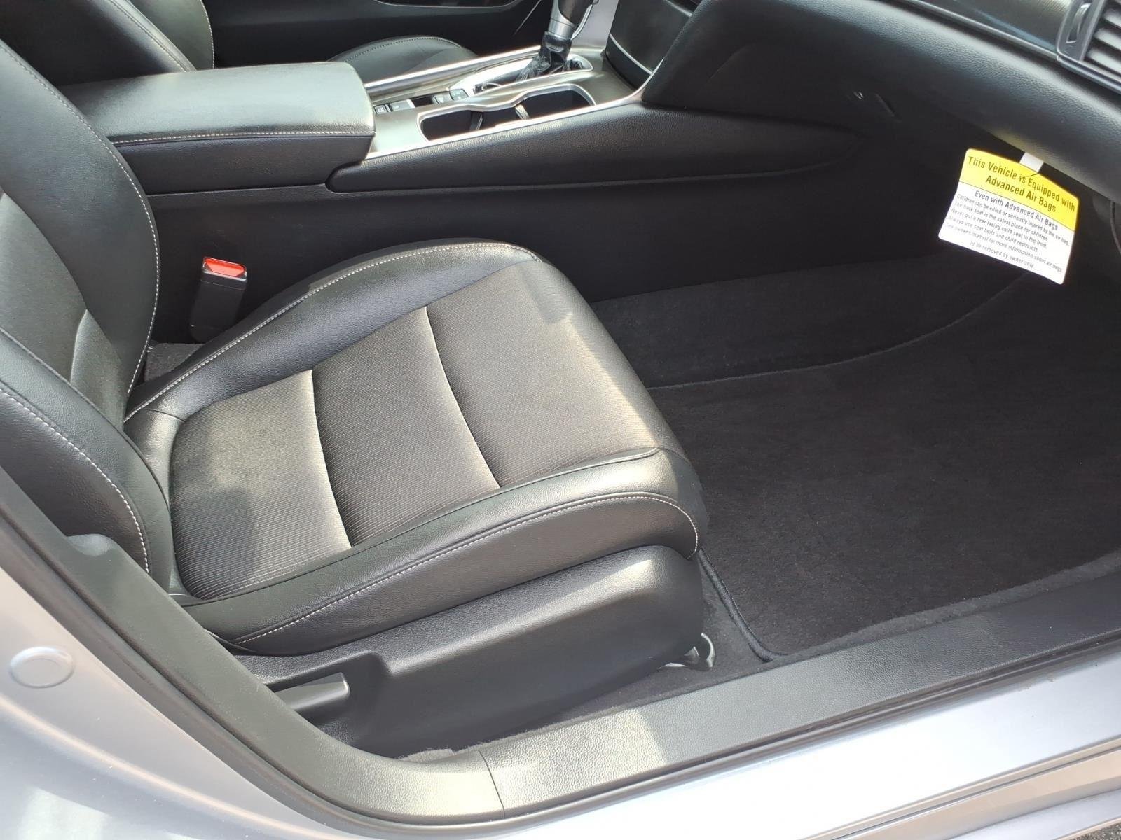 Used 2022 Lunar Silver Metallic Honda Sport image 19