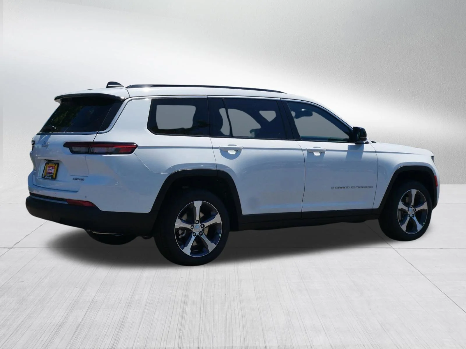 New 2026 Bright White Clear-Coat Exterior Paint Jeep Limited image 7