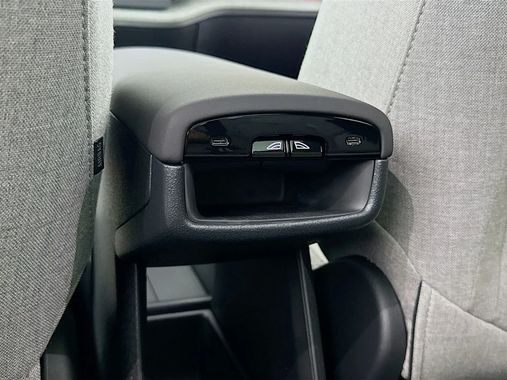 New 2026 White Volvo Twin Motor Performance Ultra image 25