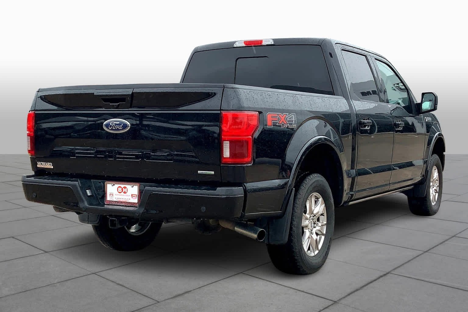 Used 2020 Agate Black Metallic Ford LARIAT image 14