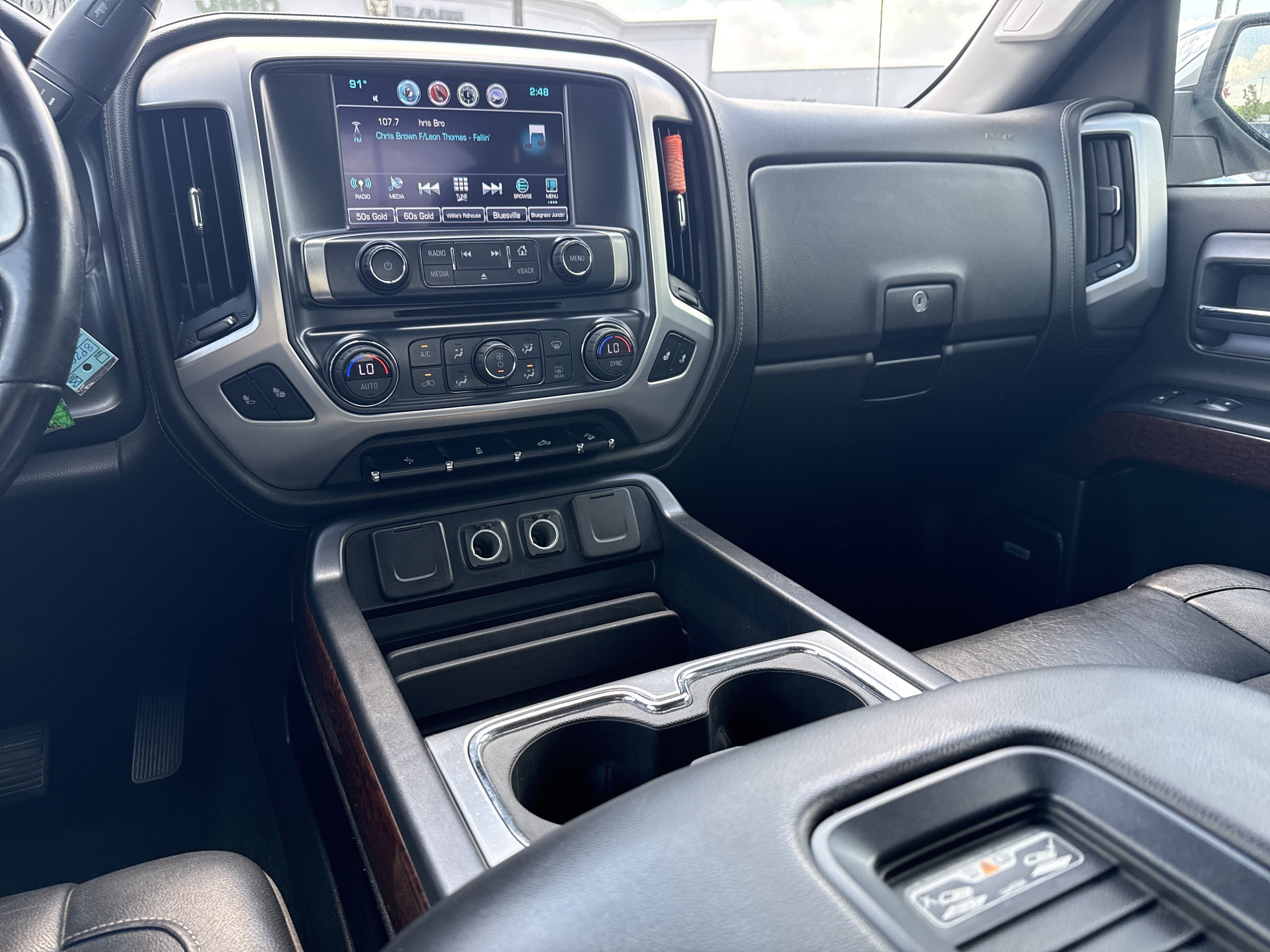 Used 2018 Quicksilver Metallic GMC SLT image 27