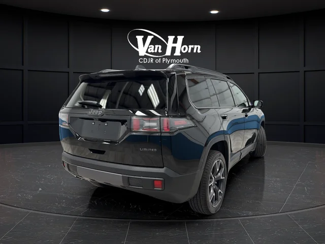 New 2026 Diamond Black Crystal Pearl-Coat Exterior Paint Jeep Limited image 7