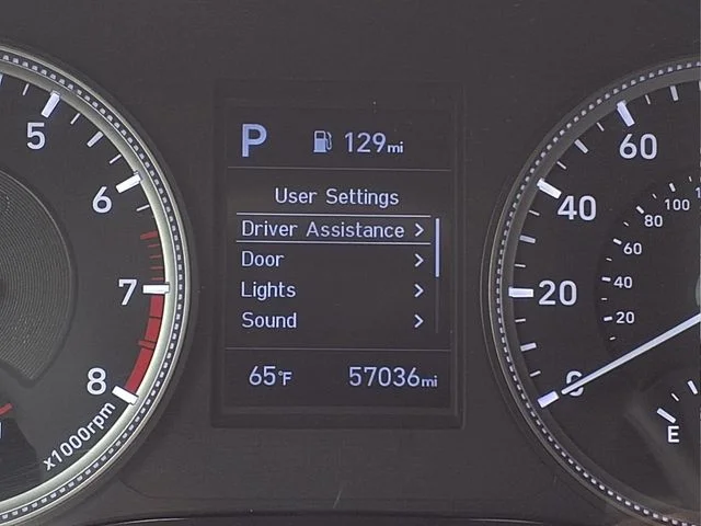 Used 2020 Gray Hyundai SE image 21