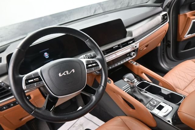 Used 2025 Gray Kia EX X-Line image 28