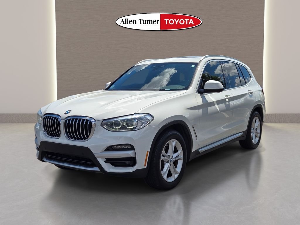 Used 2021 White BMW sDrive30i image 3