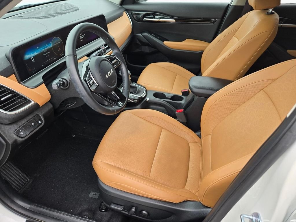 Used 2024 White Kia EX image 14