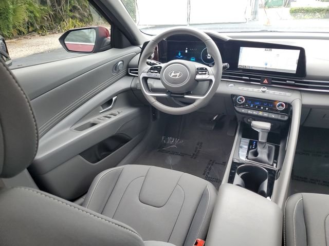 2025 Hyundai Elantra SEL - Photo 22