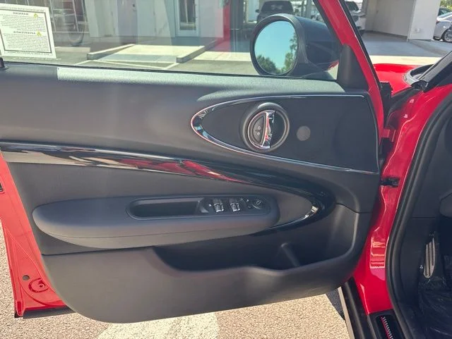 Used 2022 Red MINI Clubman image 11