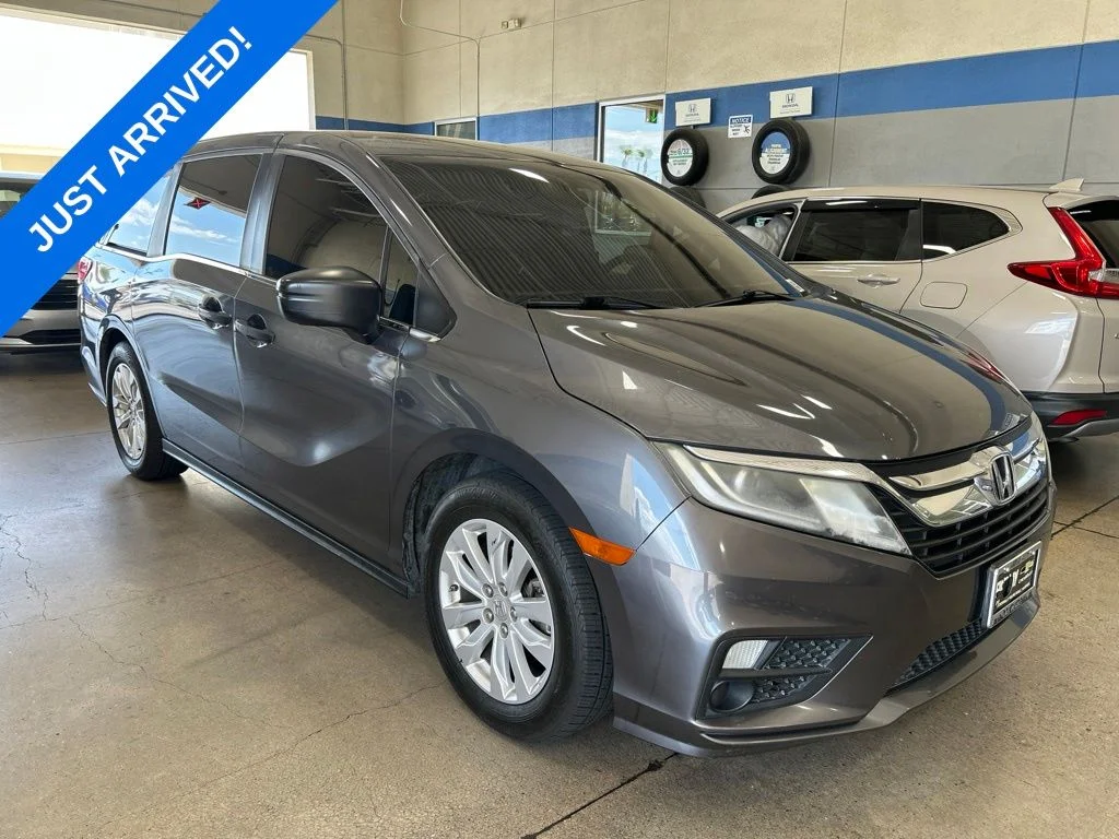 Used 2018  Honda LX image 2
