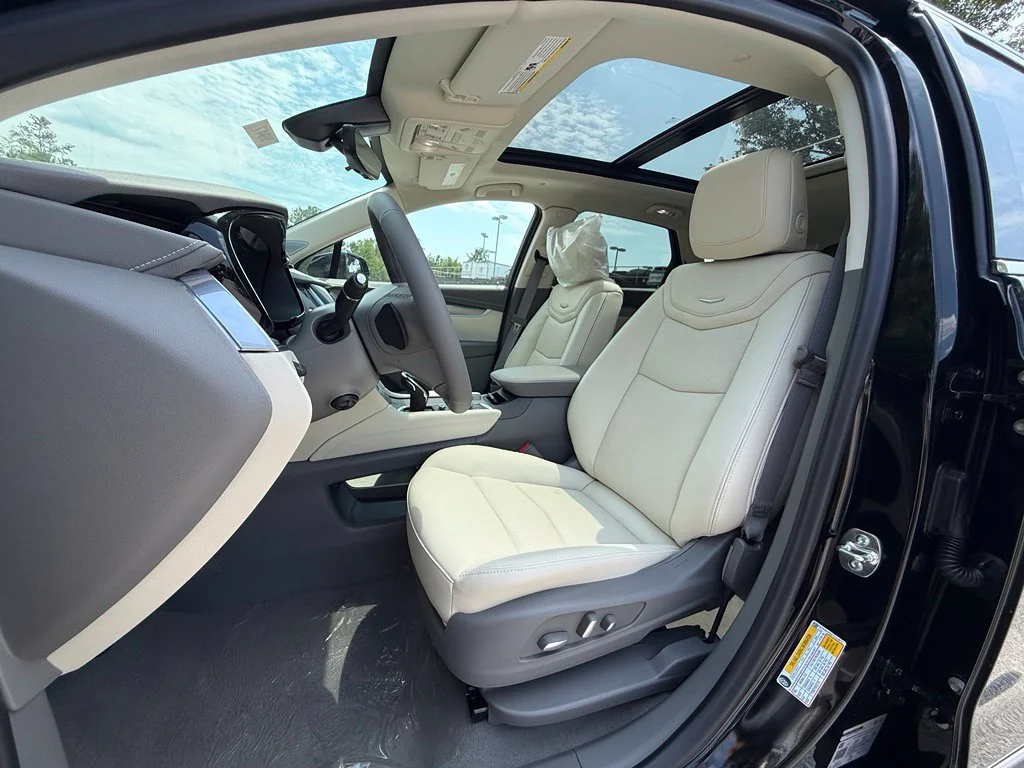 Used 2026 Stellar Black Metallic Cadillac Premium Luxury image 5