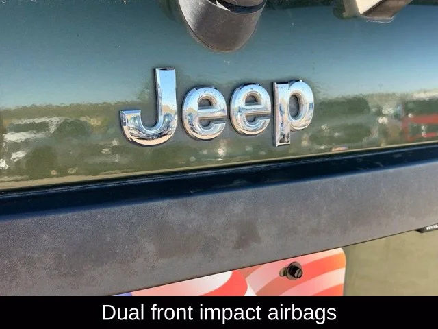 Used 2008 Green Jeep Laredo image 20