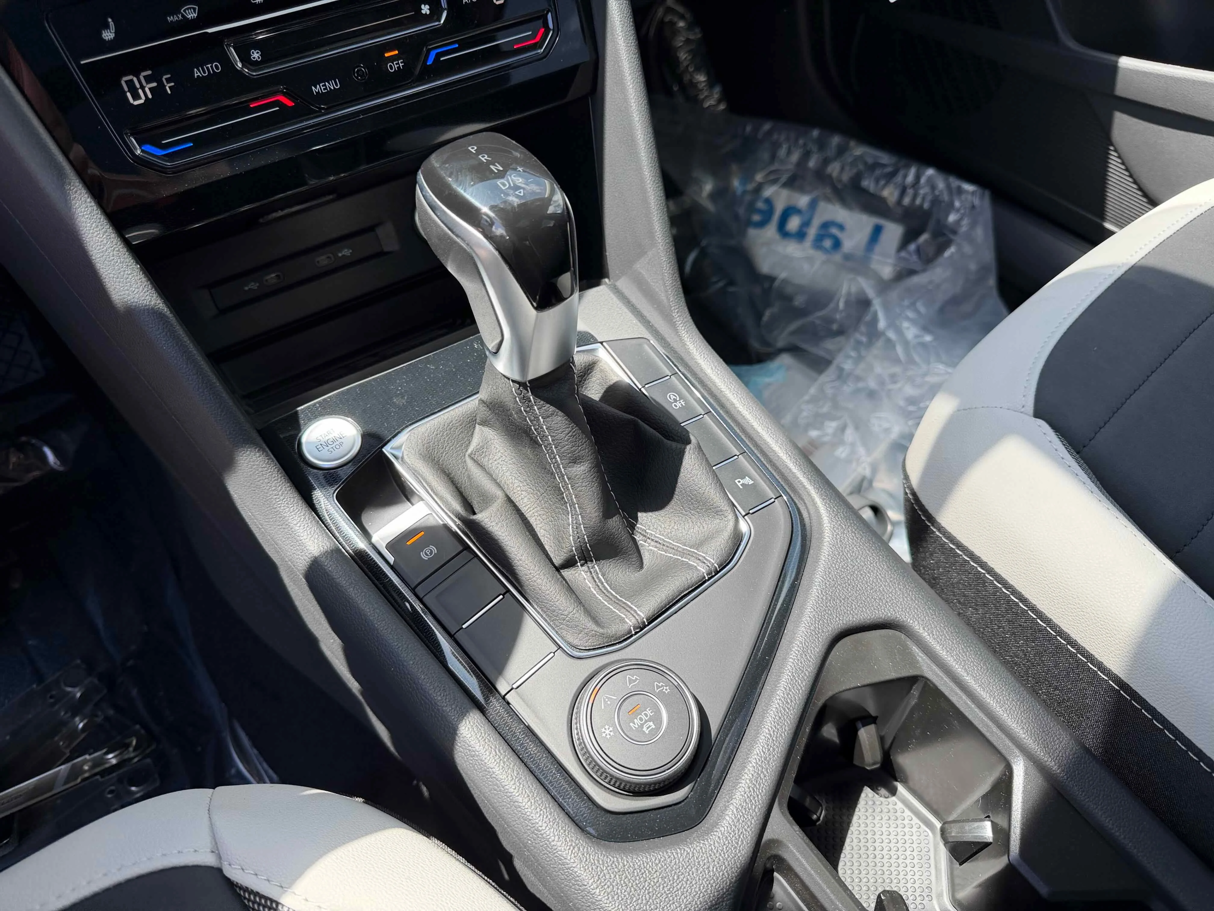 New 2026 Blue Volkswagen SE image 24
